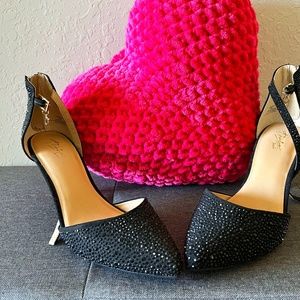 Beautiful black shimmery Sandals Size 9 like new - Thalia Sod